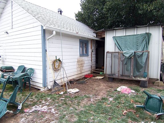 shop attached to attached one car garage