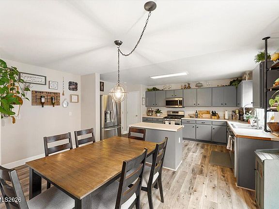 4th image of 7454 Hebrides Ct