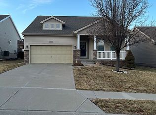17024 Colony Dr, Omaha, NE 68136