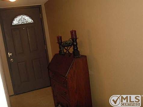 5th image of 201 Boxwood Dr