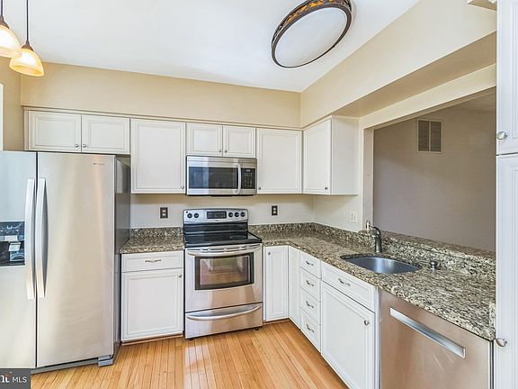 5th image of 15777 Widewater Dr