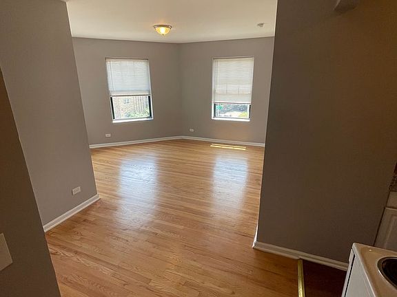 2nd image of 7852 S Ellis Ave #308