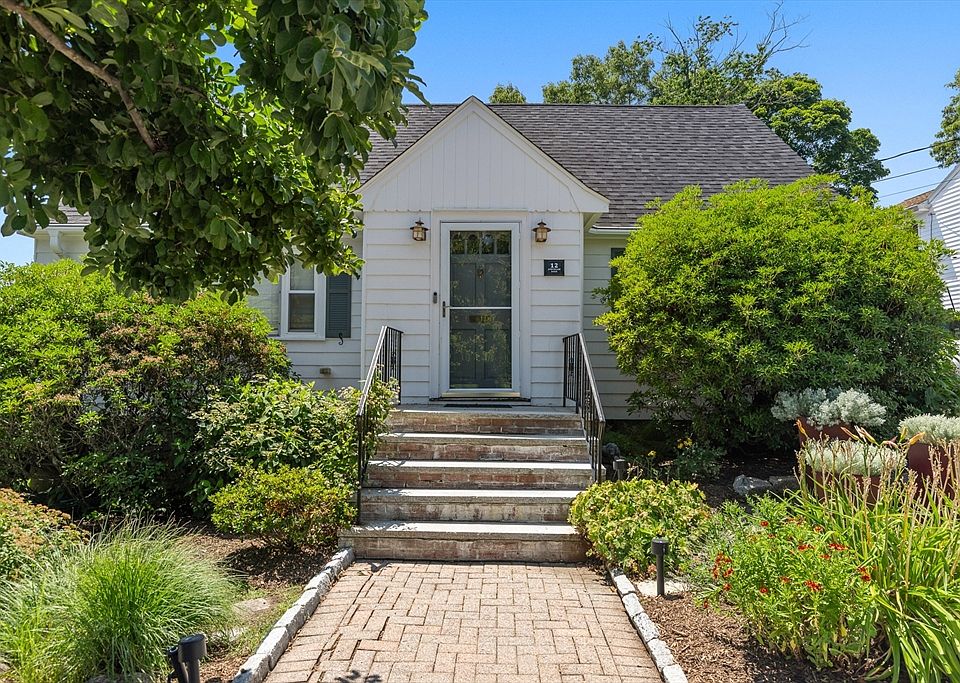 1st image of 12 Arborview Rd