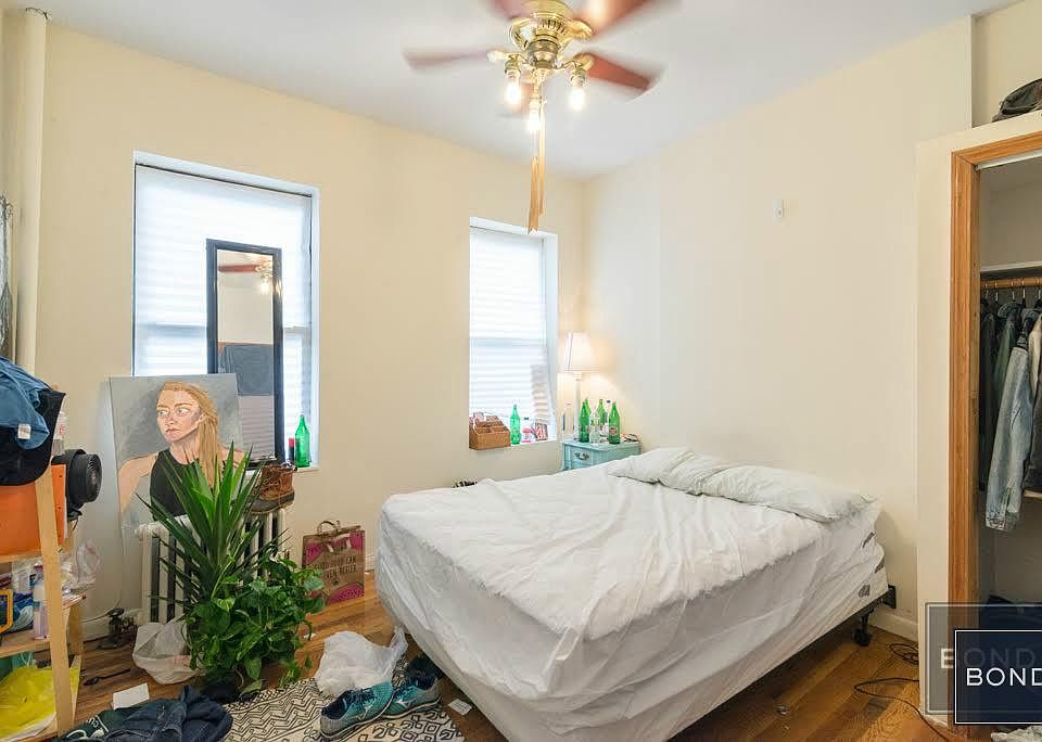 1st image of 17 Saint Marks Pl APT 018