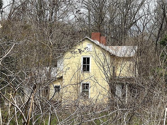 2nd image of 1760 Crashore Dr