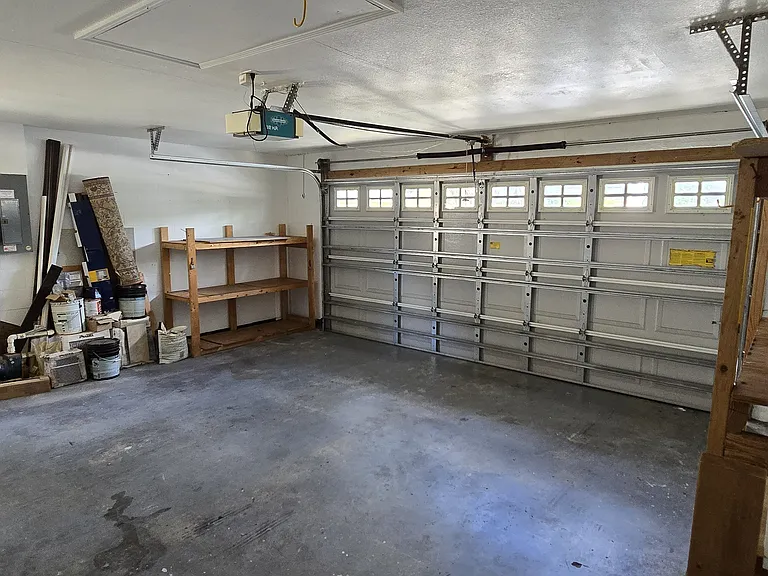 6400 Shane Ln — Photo 16