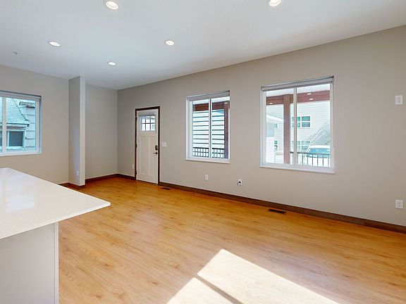 2nd image of 1215 8th St SE #2