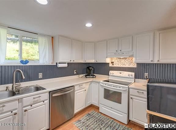 2nd image of 1550 Hans Way