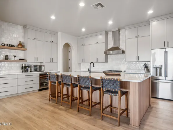 2705 W WILDWOOD Drive, Phoenix, AZ 85045