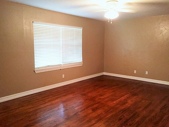 4th image of 1511 Pettit Dr