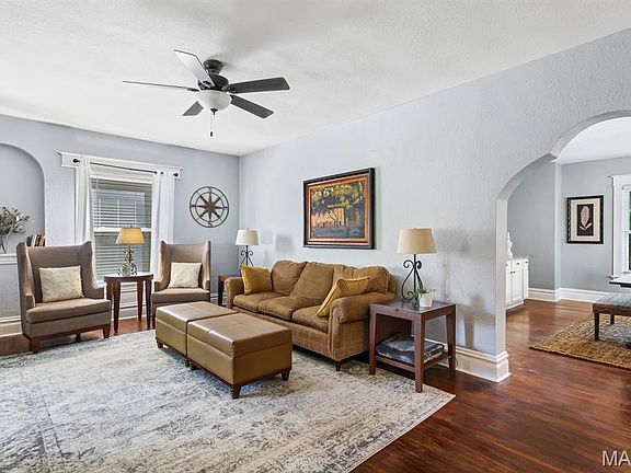 5th image of 2154 State St