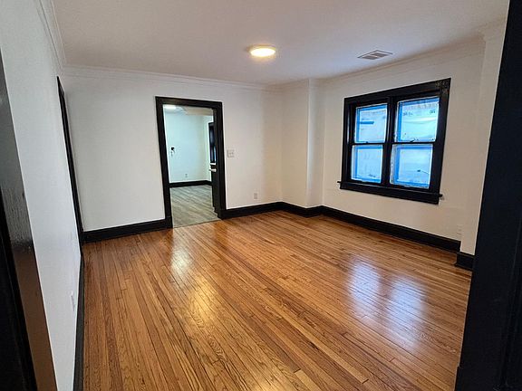 3rd image of 5514 Paseo Blvd #1A-1B