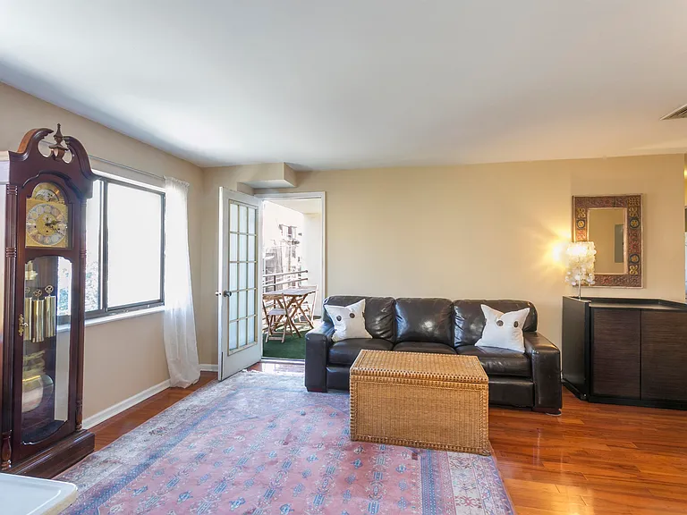 420 Jefferson St #4A — Photo 2