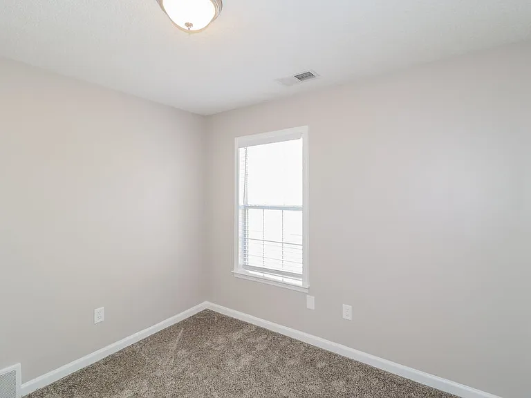 607 Ashley Glen Cir E — Photo 13