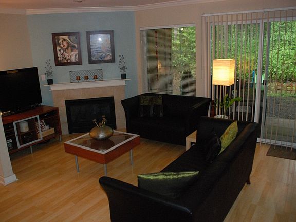 3rd image of 25025 SE Klahanie Blvd APT E103