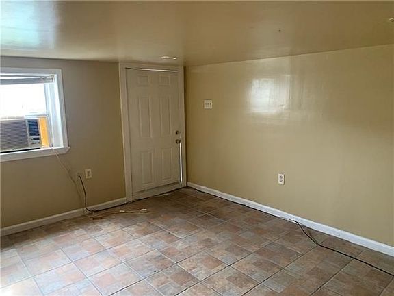 3rd image of 3212 General Taylor St Unit B