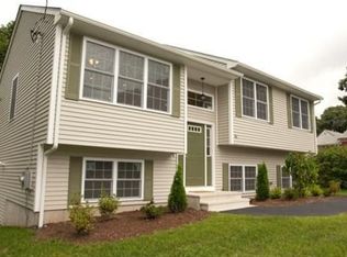 86 Lockwood St, West Warwick, RI 02893