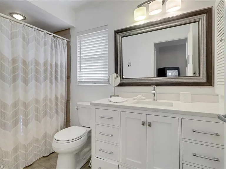 4556 Lakewood Blvd — Photo 9