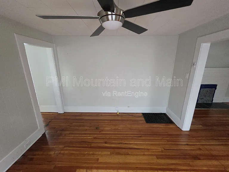 161 Logan Ave — Photo 12