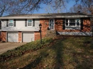 210 SW Oak St, Lees Summit, MO 64081