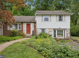 70 Schoolhouse Rd, Chalfont, PA 18914