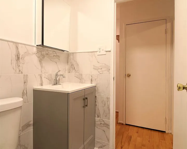 931 Spruce St #A — Photo 5