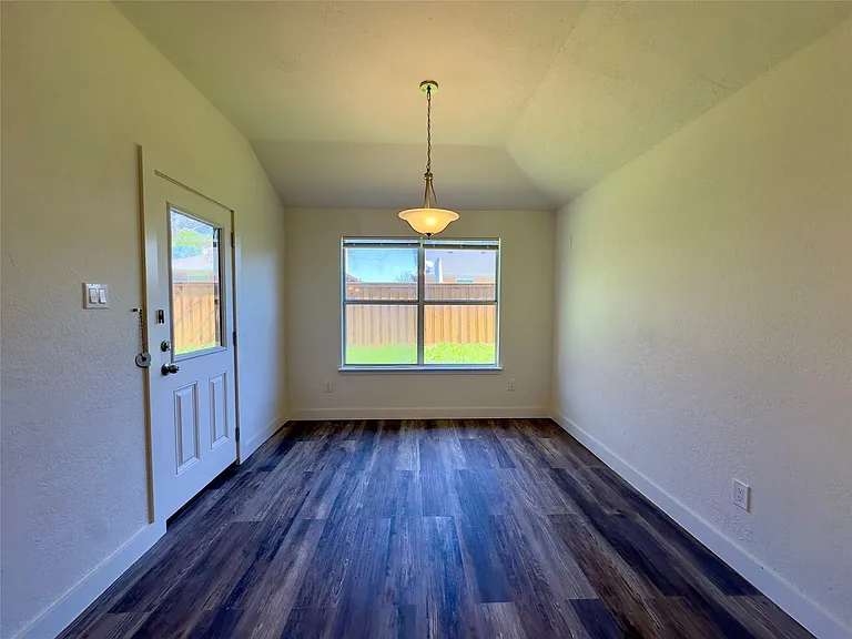 757 Eagle Dr — Photo 25