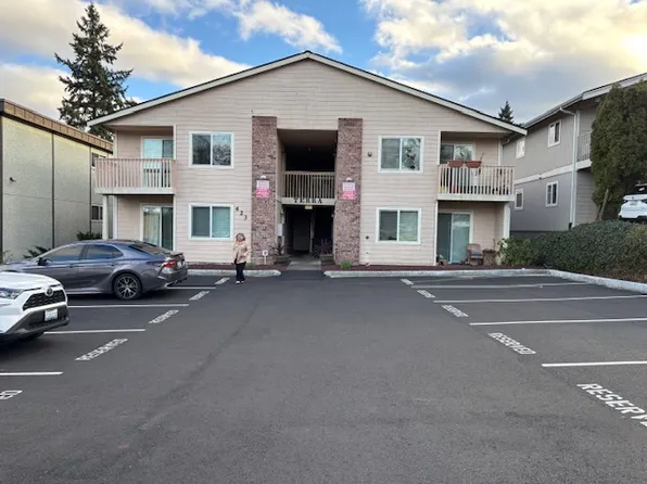 423 SW 155th St, Seattle, WA