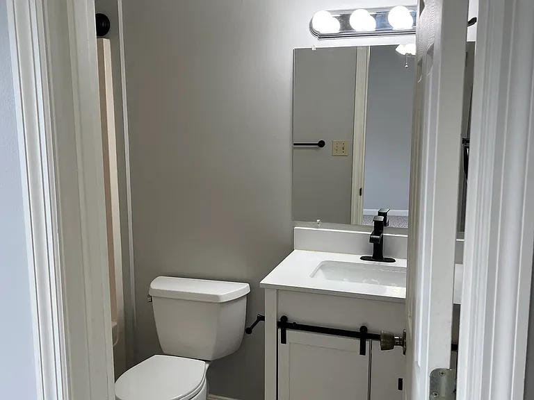 312 Wildflower Ct — Photo 7
