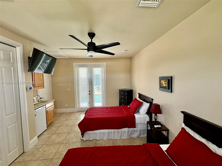 1740 Ludlow Rd — Photo 16