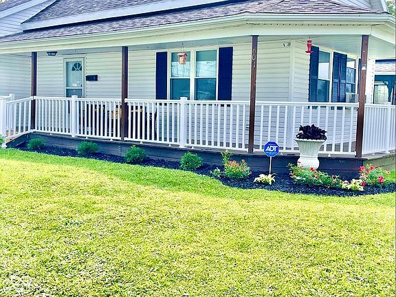 3rd image of 601 W Washington St