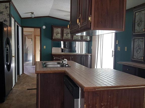 3rd image of 510 Harbor Dr