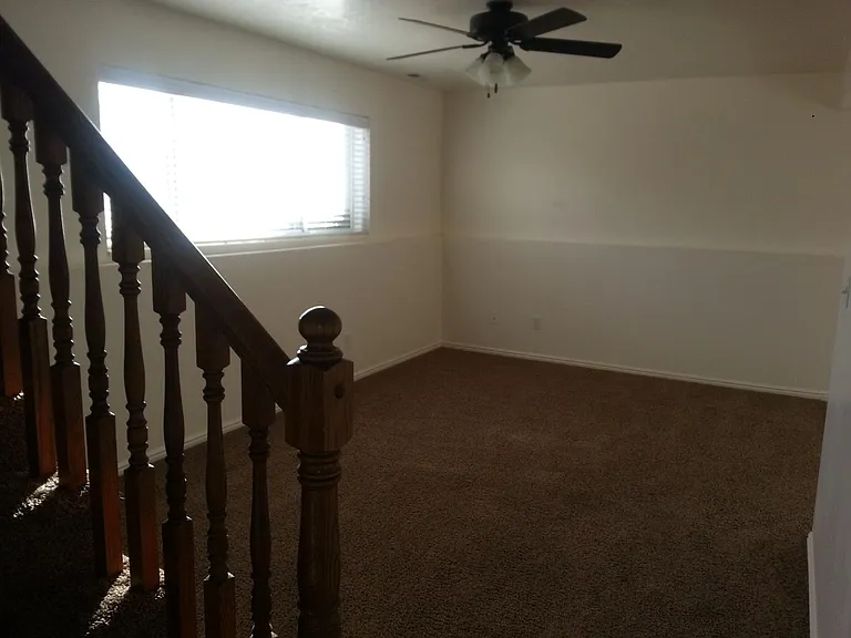 486 W Pacific Dr #3 — Photo 9