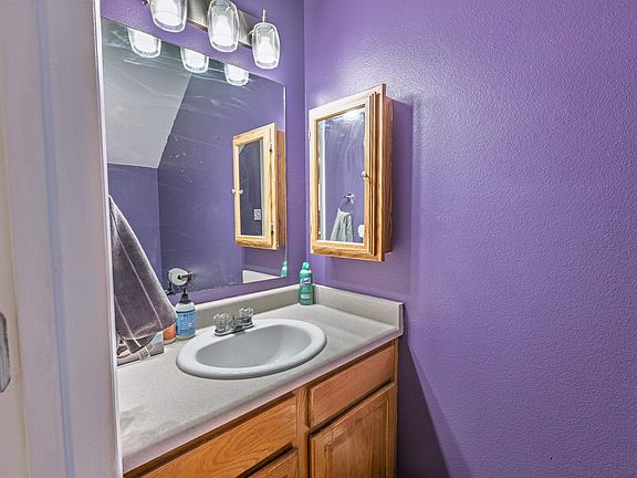 5th image of 255 Beacon Ct APT 4