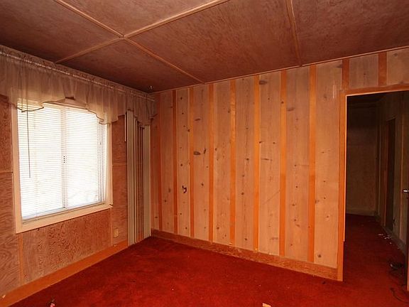 5th image of 40215 Beverly Ln