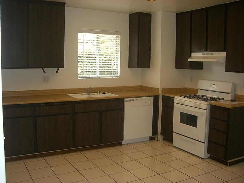 1st image of 22483 De Soto St
