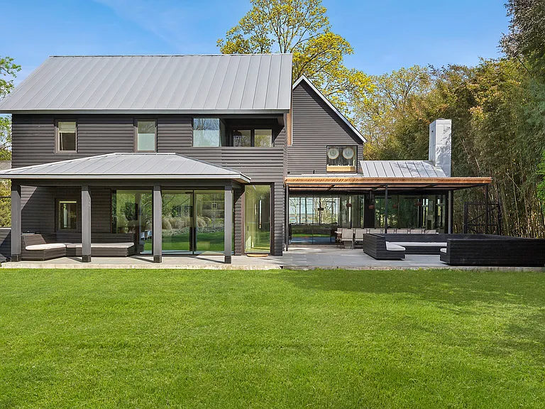 19 Fresh Pond Rd — Photo 17
