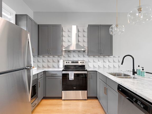 4th image of 2416 Jefferson Ave #83a2b09e1