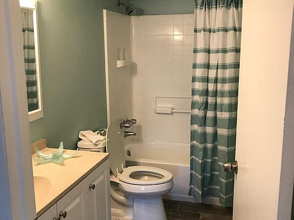 4th image of 614 4th St N APT A