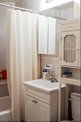 Rented by Francine Realty | media 35