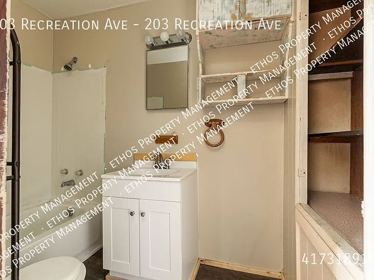 203 Recreation Ave #203 RECREATION AVE — Photo 10