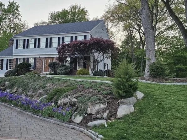309 Paul Ct, Wyckoff Twp., NJ 07481