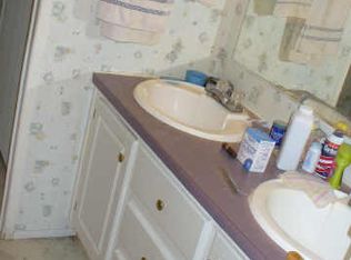 271 Tecumseh Rd, Valley View, TX 76272