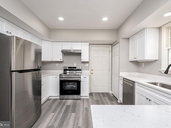 4th image of 545 Palisades Blvd