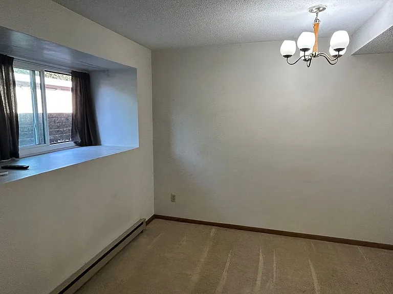 442 Belgrade Ave — Photo 6