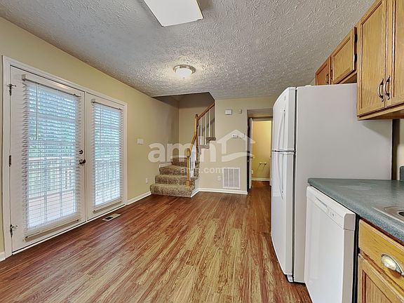 4th image of 6955 Saint Croix Ln
