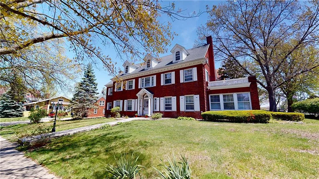 366 S Edward St photo 1