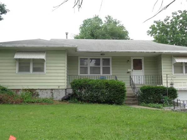 305 S Mitchell St, Warrensburg, MO 64093