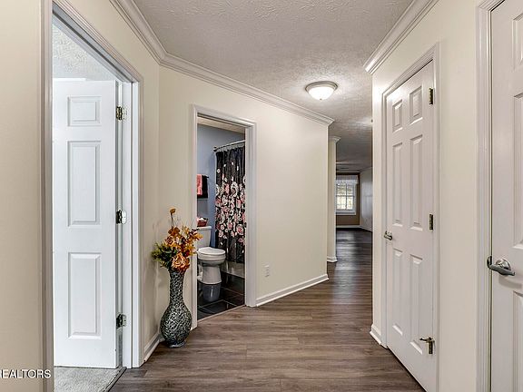 3rd image of 4411 Herbert Ln