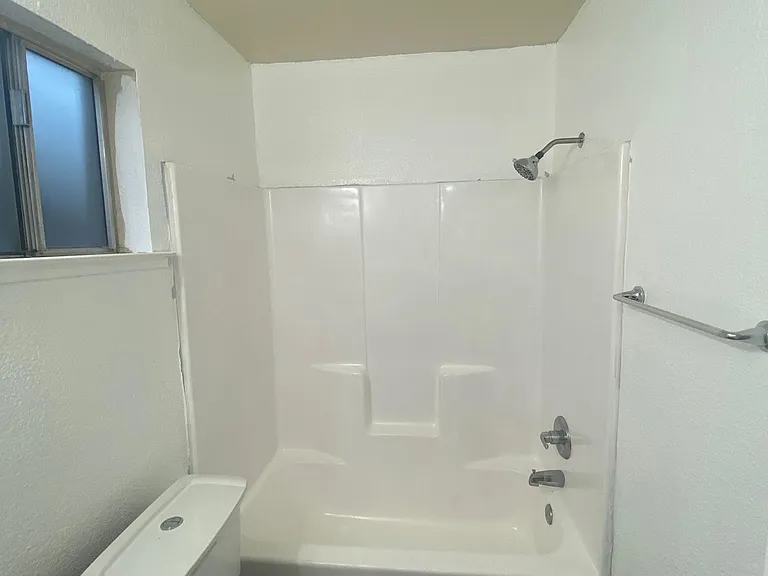221 E Edison St #8 — Photo 11